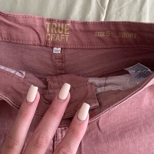 Stretchy comfy women’s jean shorts size 5